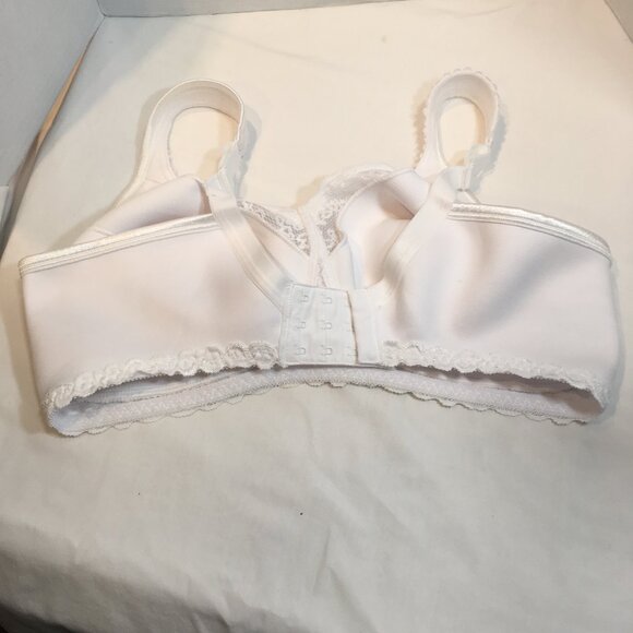 sz 38dd Playtex white unpadded and no underwire bra lace over attractive - Picture 3 of 5